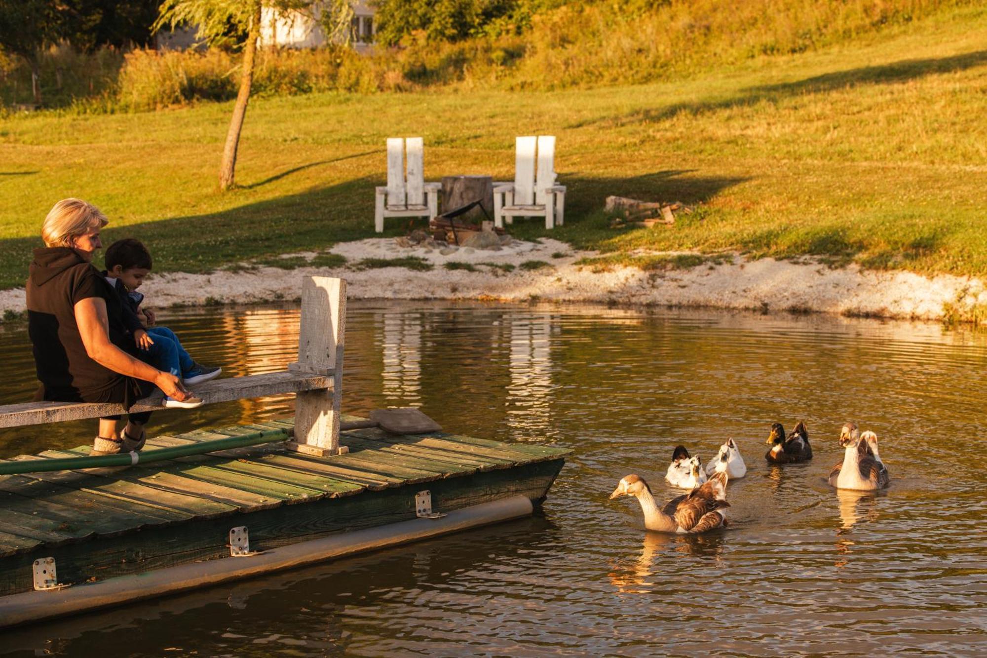 Lake House Bebic 쿠프레스 외부 사진
